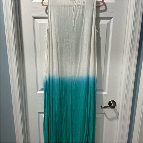 SD Collection Blue and White Maxi Dress for Elegant Occasions - Picture 4 of 7